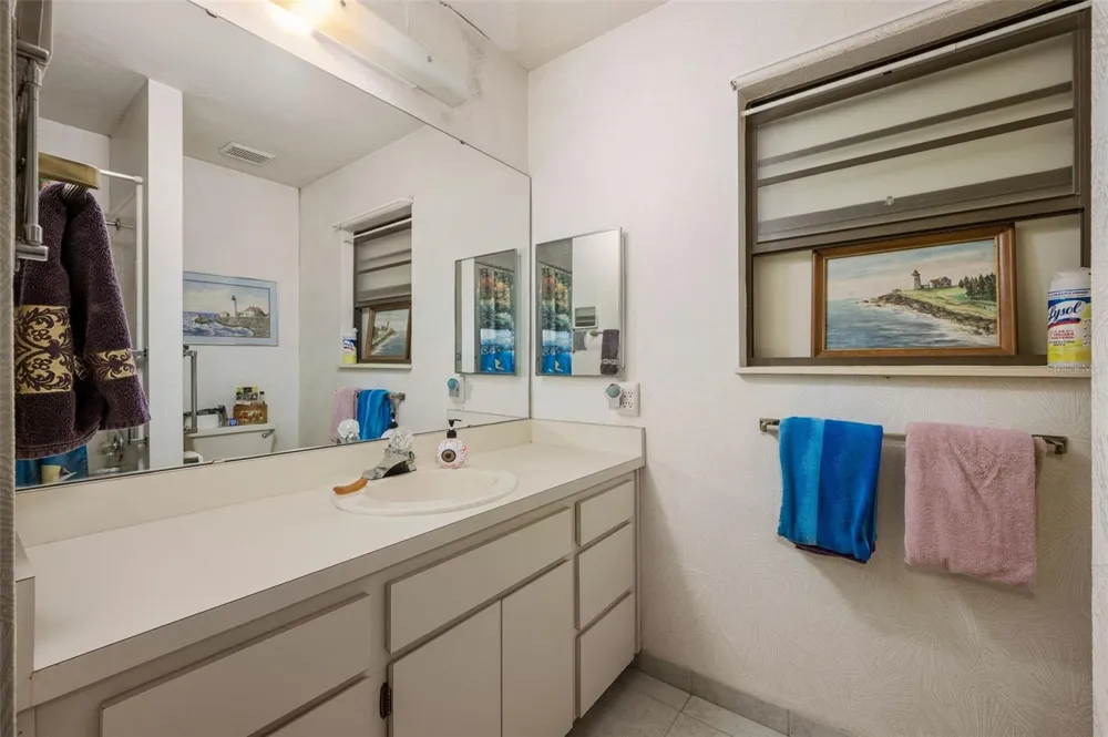 8508 NW 37TH DRIVE Gainesville, FL 32653