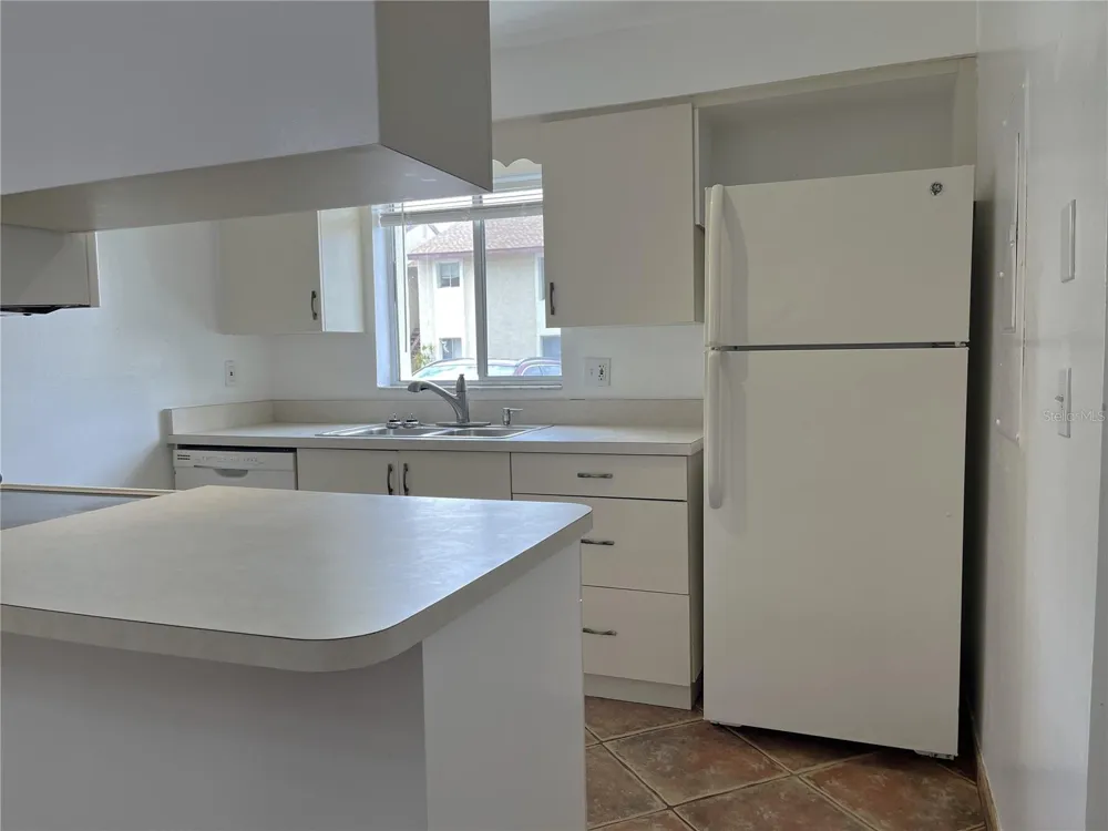 2724 HIDDEN LAKE BOULEVARD #A Sarasota, FL 34237