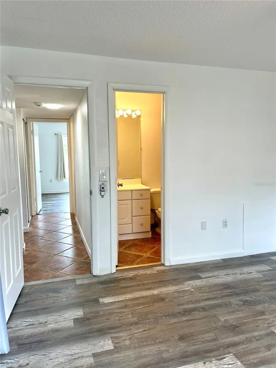 2724 HIDDEN LAKE BOULEVARD #A Sarasota, FL 34237