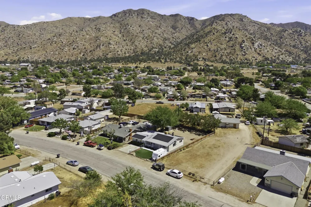 2700 Steensen Lake Isabella, CA 93240