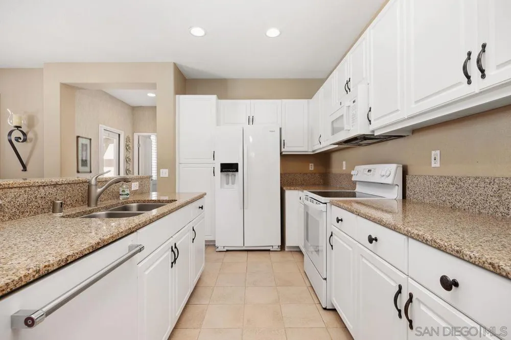 10992 Ivy Hill #3 San Diego, CA 92131