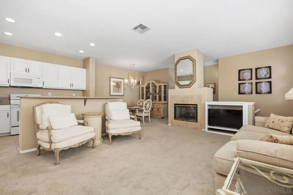 10992 Ivy Hill #3 San Diego, CA 92131