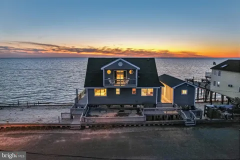 27 S BEACH AVENUE