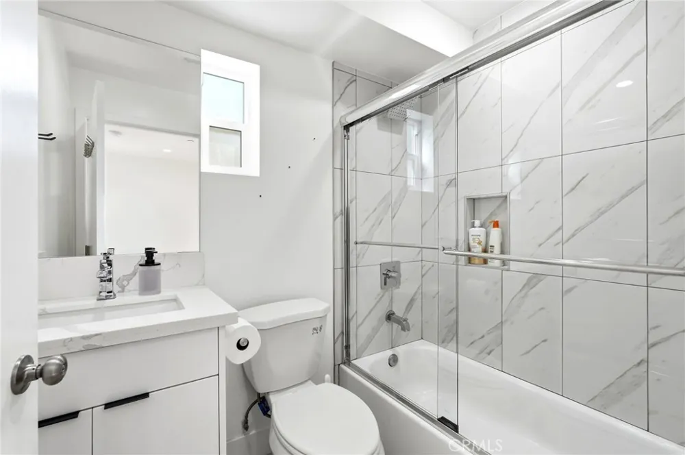 4455 Colfax Avenue Studio City, CA 91602