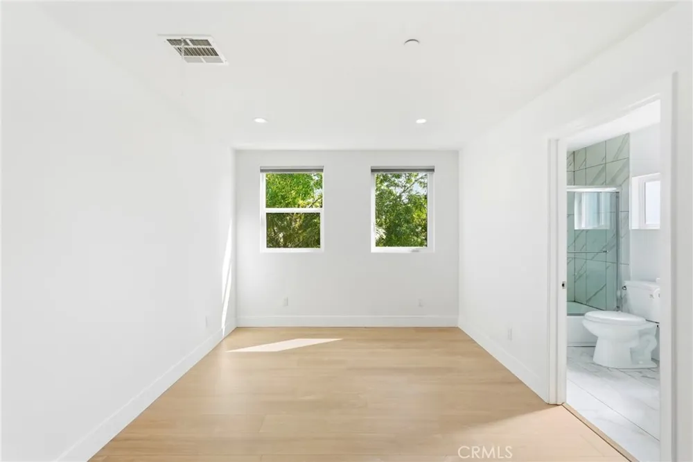 4455 Colfax Avenue Studio City, CA 91602