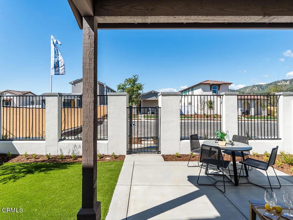 3822 Silvergrass Lane Piru, CA 93040