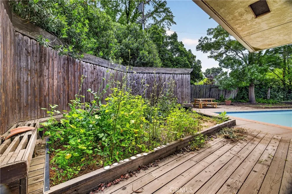 1609 plumas way Chico, CA 95926