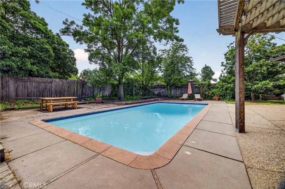 1609 plumas way Chico, CA 95926