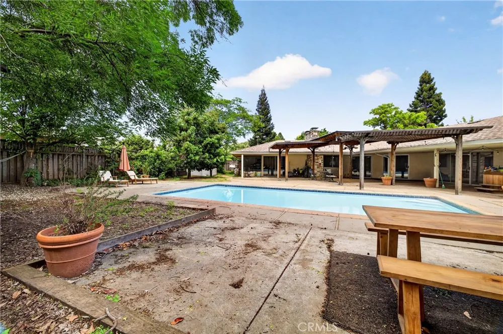 1609 plumas way Chico, CA 95926