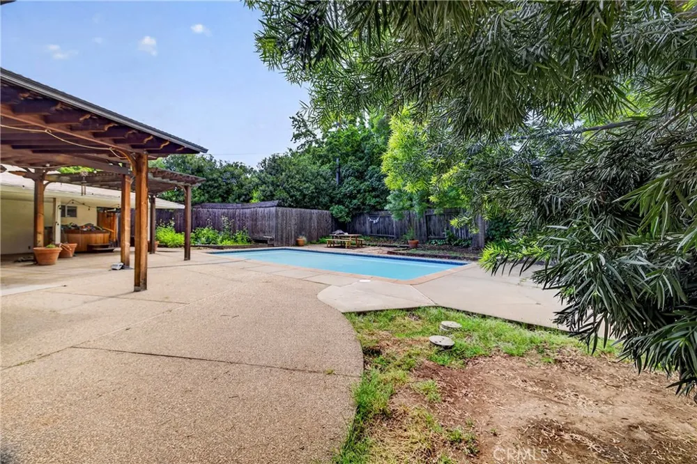 1609 plumas way Chico, CA 95926