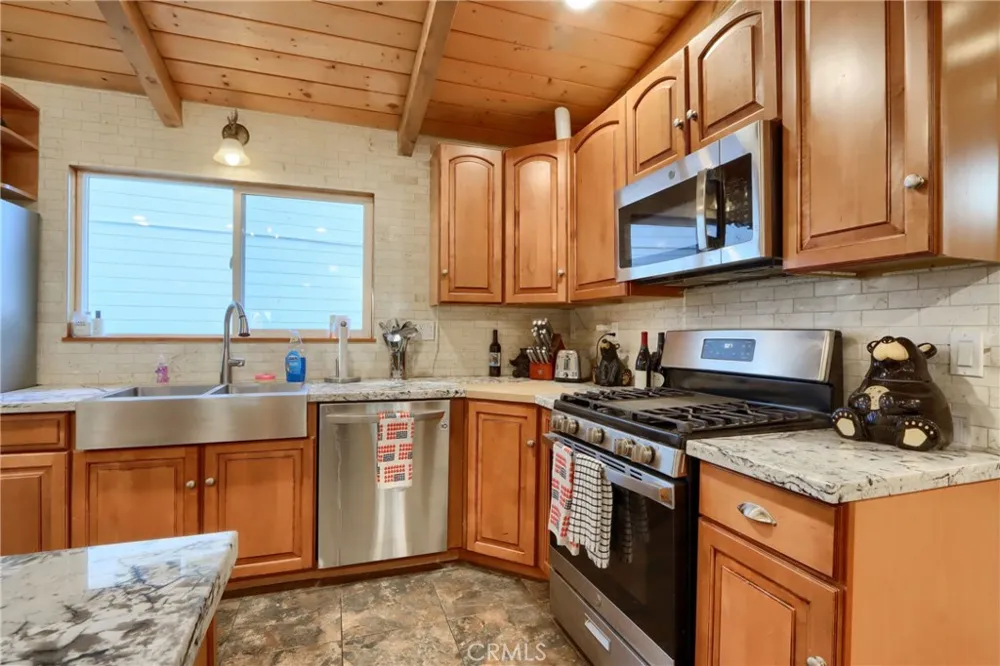 39667 W Idylwild Bass Lake, CA 93604