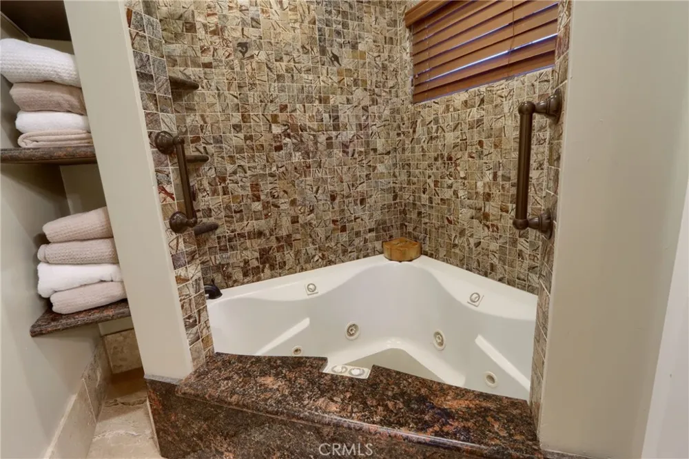 39667 W Idylwild Bass Lake, CA 93604