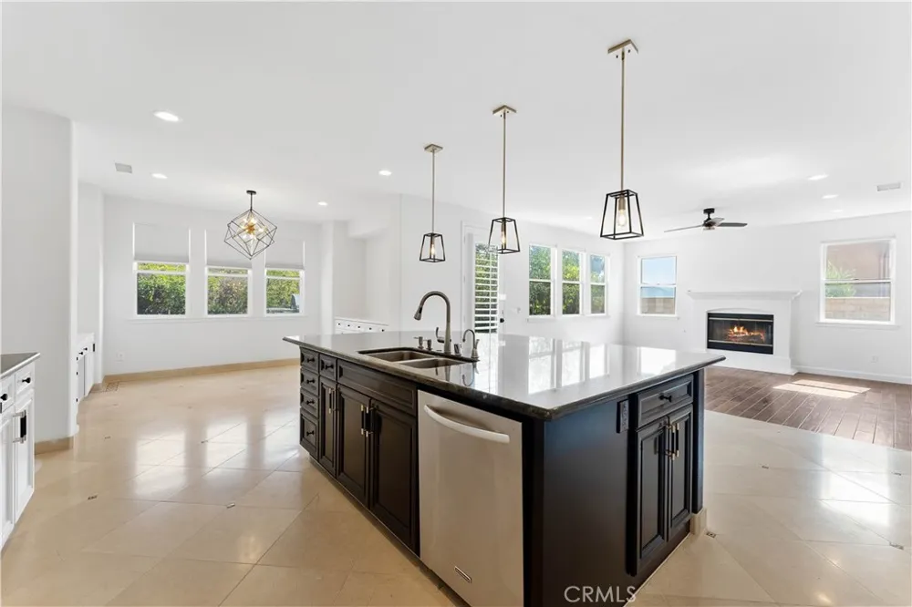 4116 Dakota Drive Moorpark, CA 93021