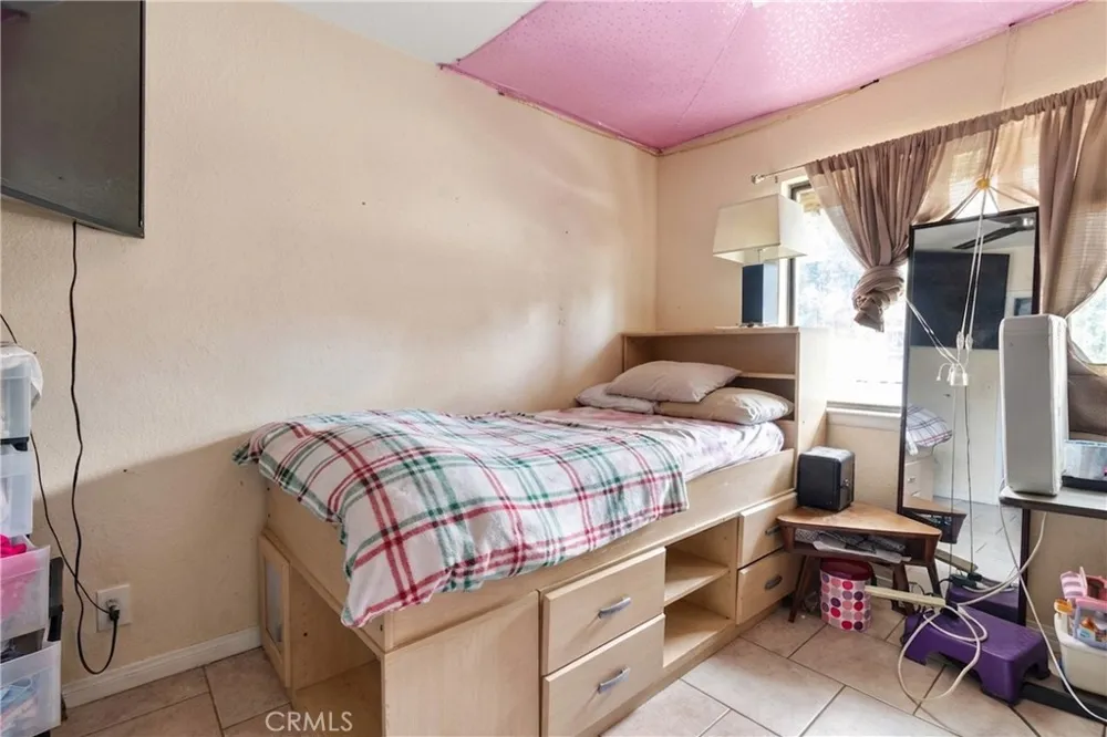 36243 92nd E Littlerock, CA 93543