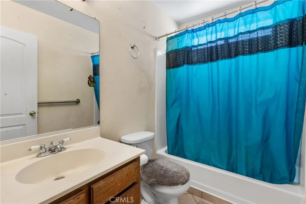 36243 92nd E Littlerock, CA 93543