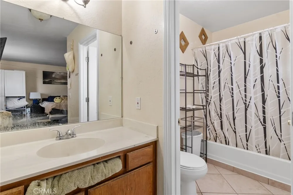 36243 92nd E Littlerock, CA 93543