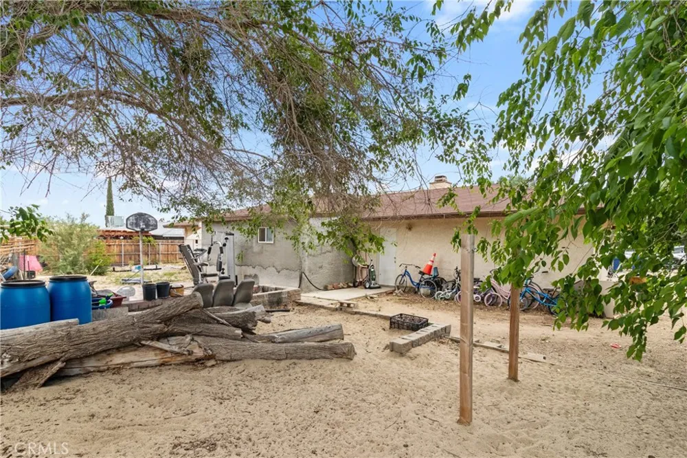 36243 92nd E Littlerock, CA 93543