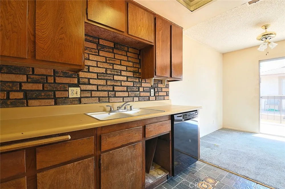 1465 Forest Glen Drive #197 Hacienda Heights, CA 91745
