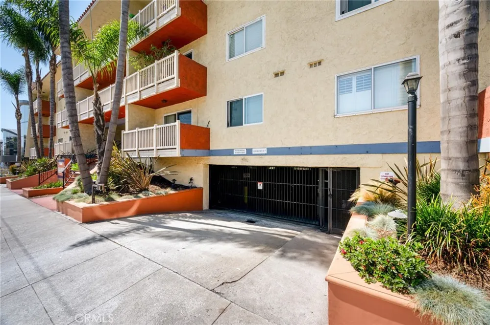 1707 Pacific Coast Highway #413 Hermosa Beach, CA 90254