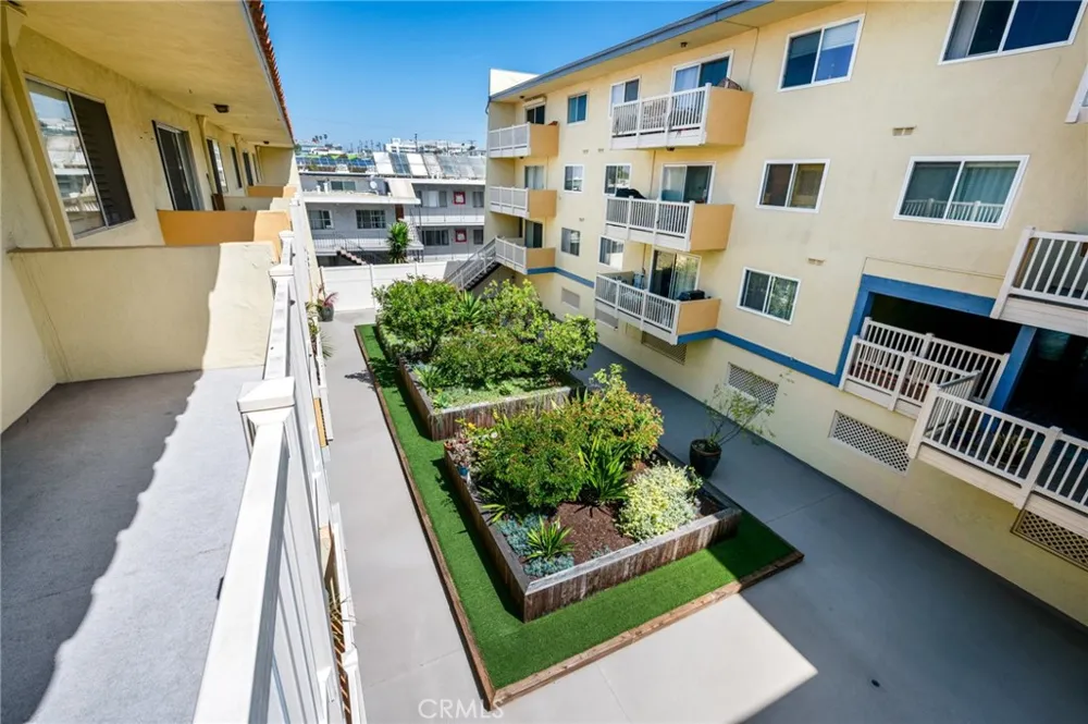 1707 Pacific Coast Highway #413 Hermosa Beach, CA 90254