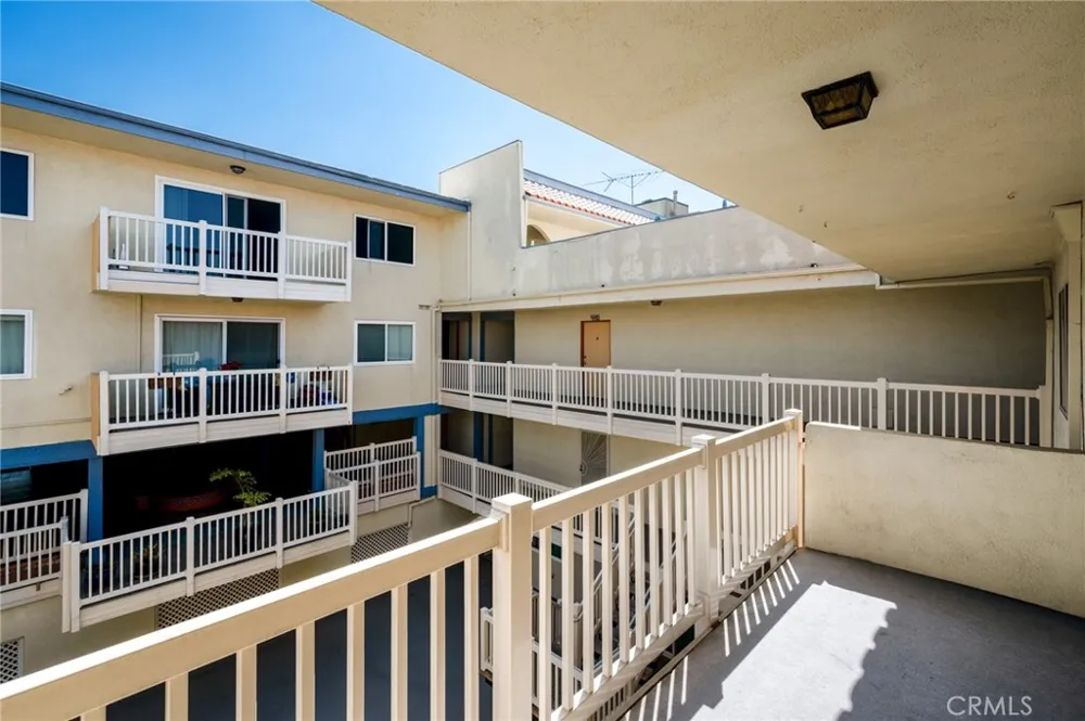 1707 Pacific Coast Highway #413 Hermosa Beach, CA 90254
