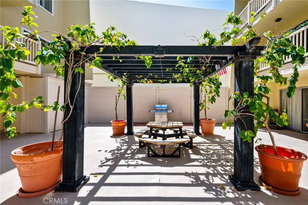 1707 Pacific Coast Highway #413 Hermosa Beach, CA 90254