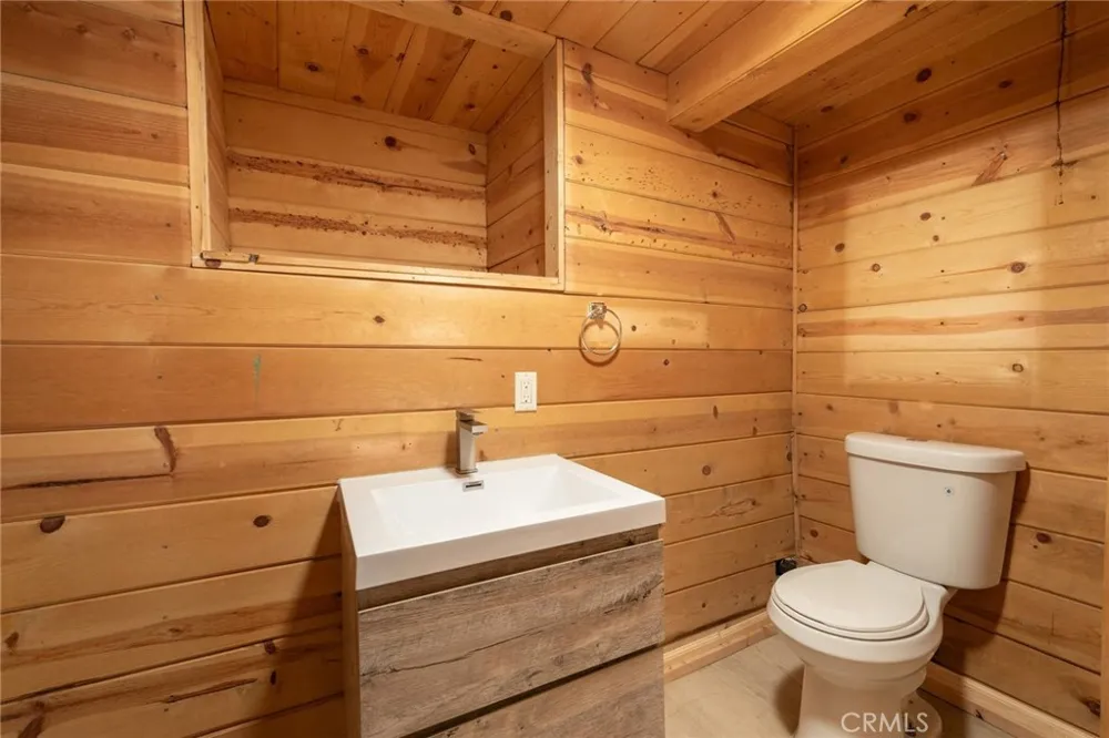 21818 Vista Road Cedarpines Park, CA 92322