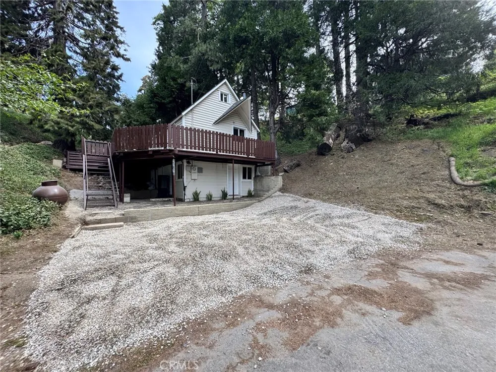 21818 Vista Road Cedarpines Park, CA 92322