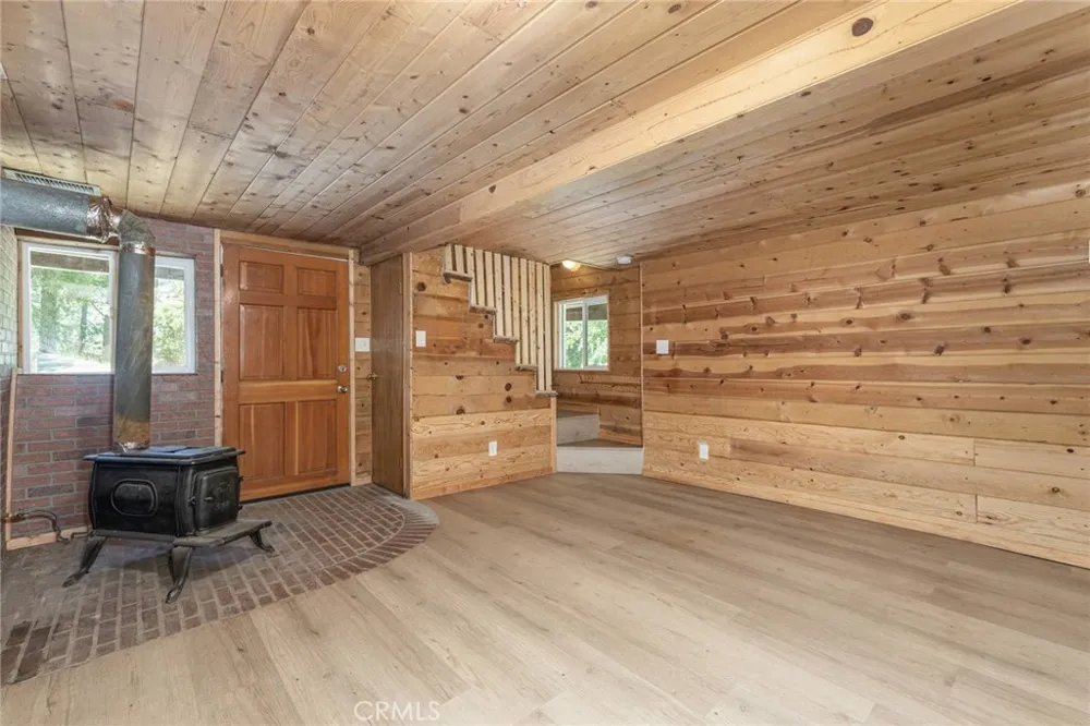 21818 Vista Road Cedarpines Park, CA 92322