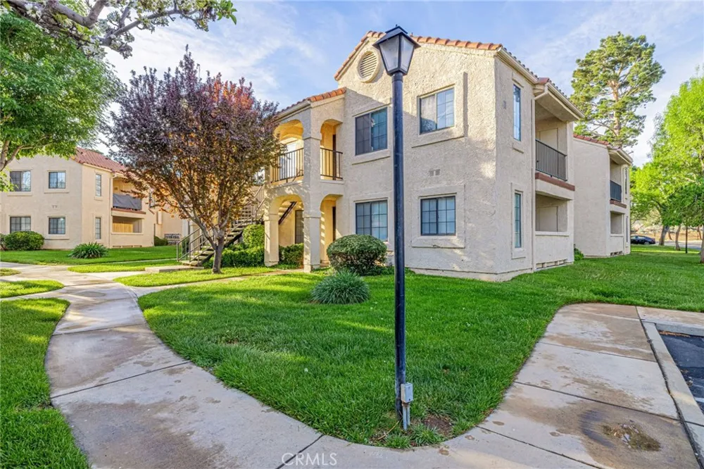 2554 Olive #82 Palmdale, CA 93550