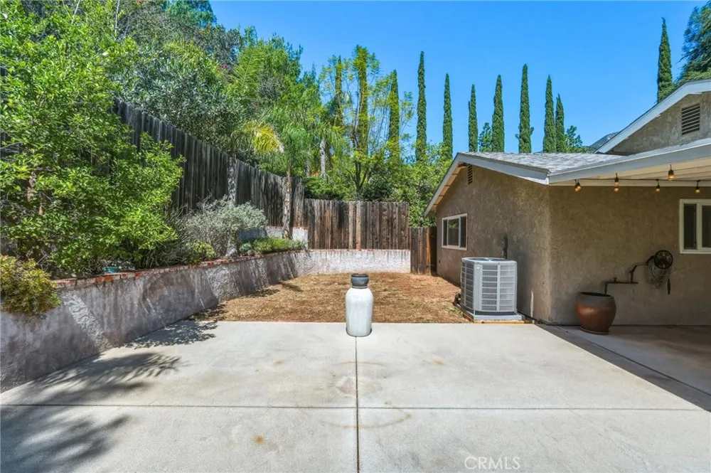 14015 Candlewood Sylmar, CA 91342