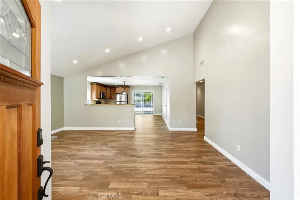 14015 Candlewood Sylmar, CA 91342