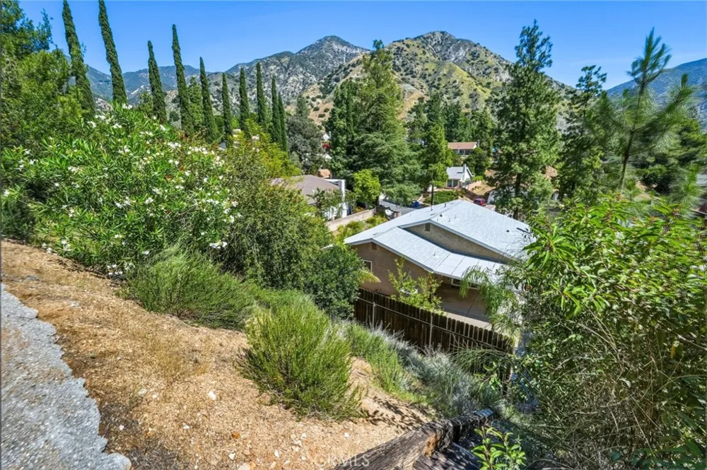 14015 Candlewood Sylmar, CA 91342