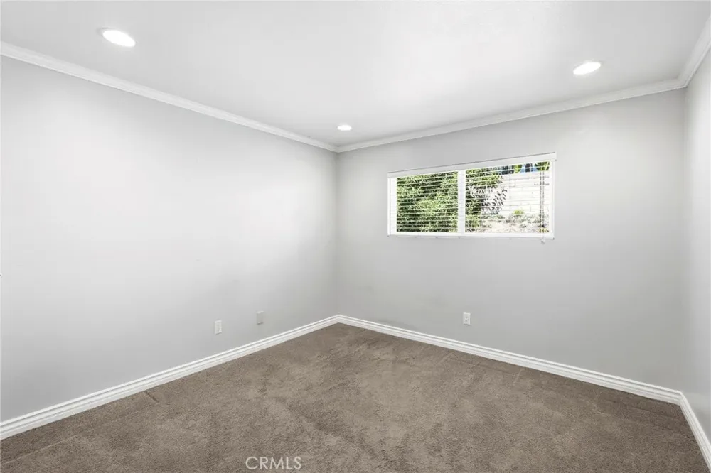 14015 Candlewood Sylmar, CA 91342