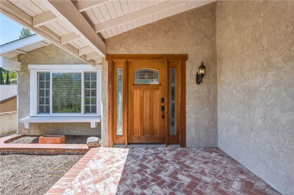 14015 Candlewood Sylmar, CA 91342
