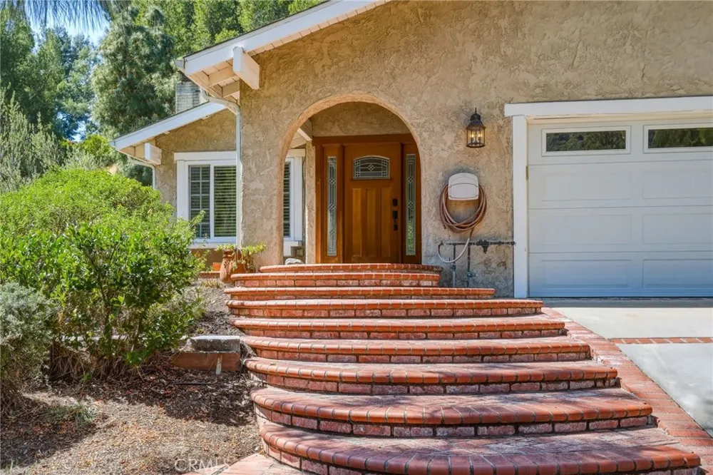 14015 Candlewood Sylmar, CA 91342