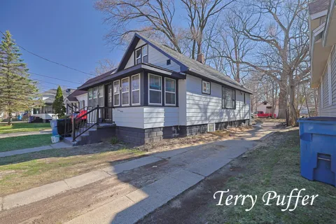 3020 Highland Street