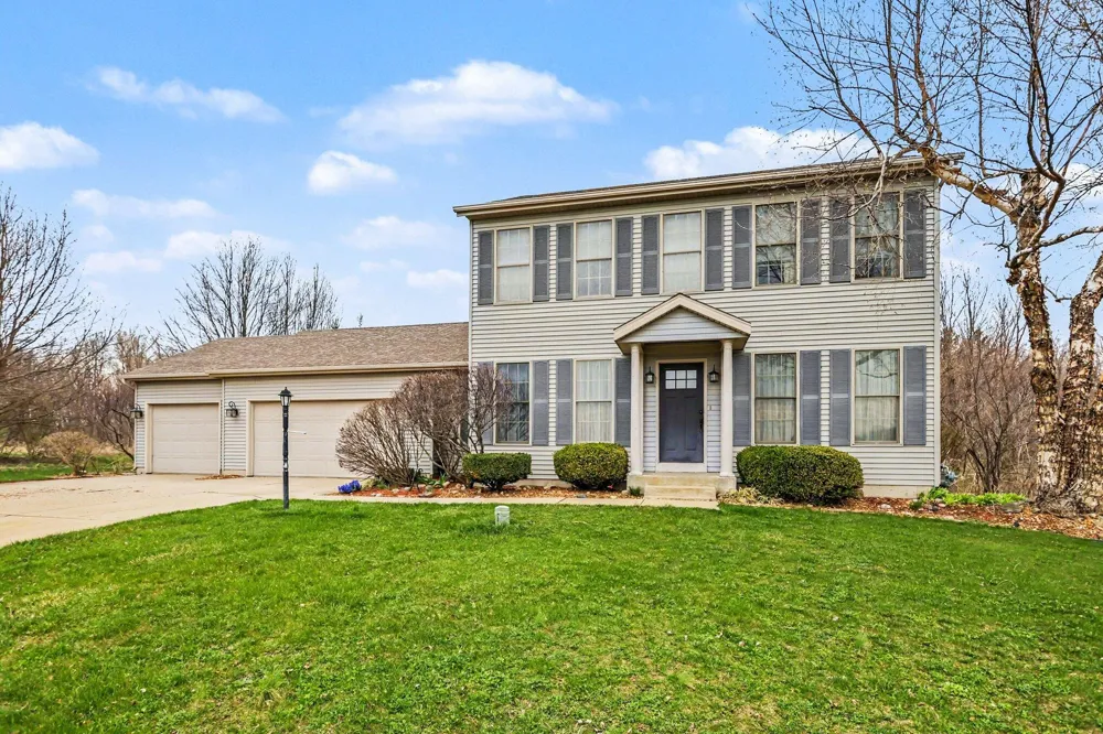 2233 Suncrest Breeze Berrien Springs, MI 49103