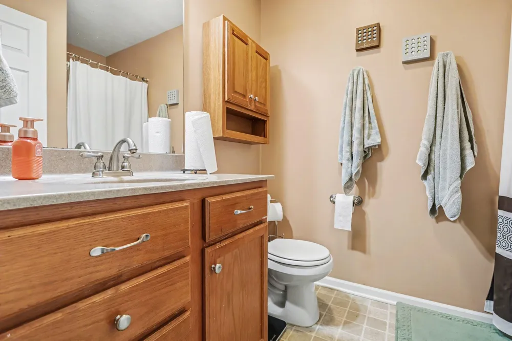 2233 Suncrest Breeze Berrien Springs, MI 49103