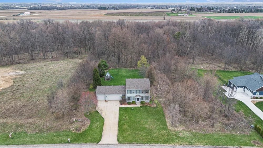 2233 Suncrest Breeze Berrien Springs, MI 49103