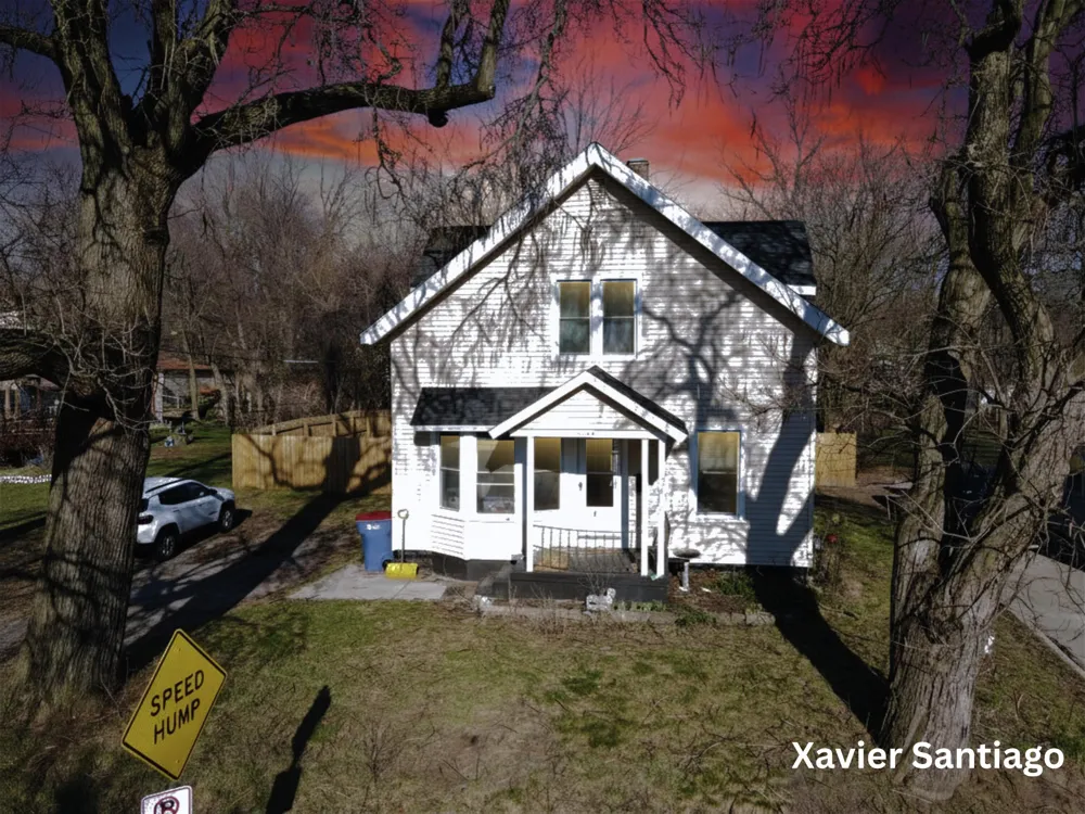 1128 Emerald Avenue NE