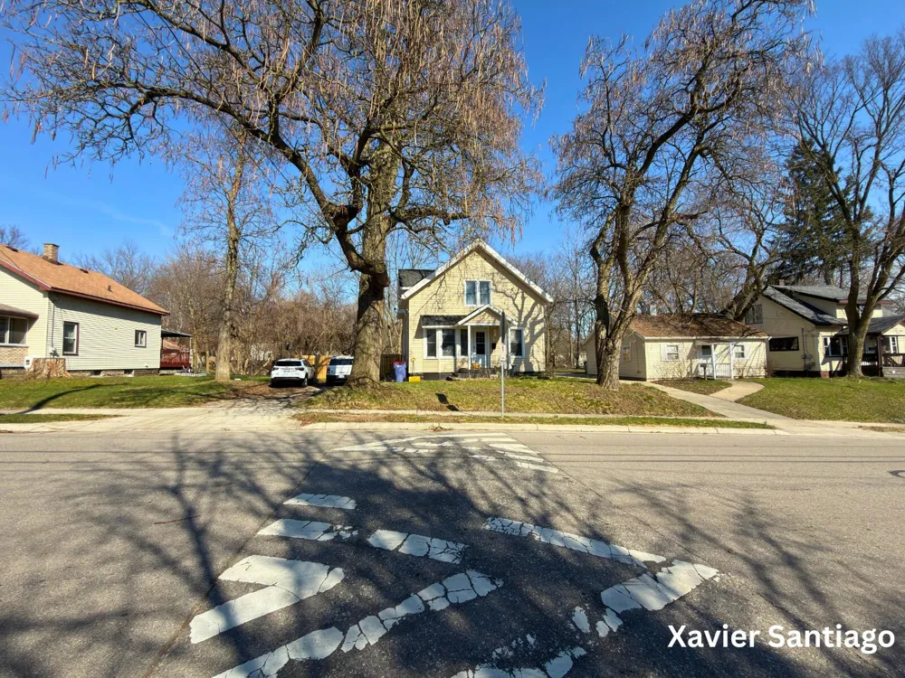 1128 Emerald Avenue NE Grand Rapids, MI 49503