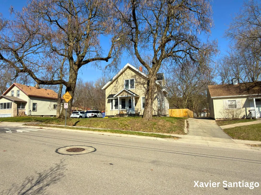 1128 Emerald Avenue NE Grand Rapids, MI 49503