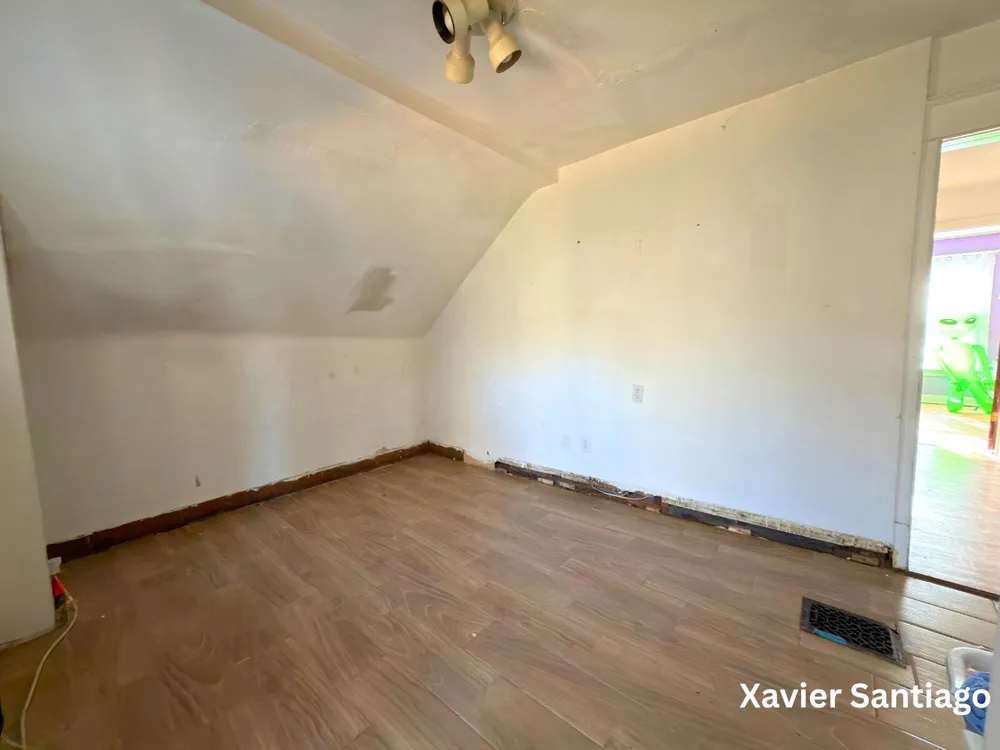 1128 Emerald Avenue NE Grand Rapids, MI 49503