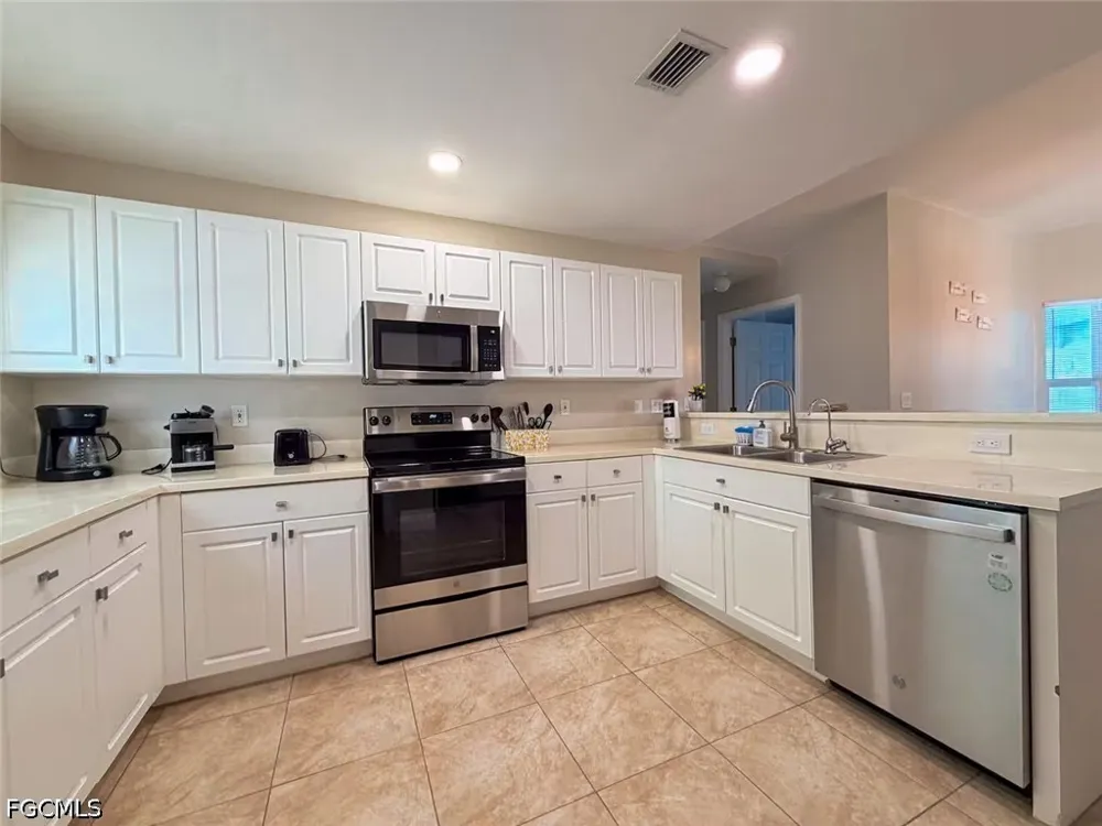 SW 8th Place Cape Coral, FL 33914