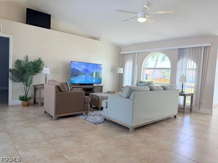SW 8th Place Cape Coral, FL 33914