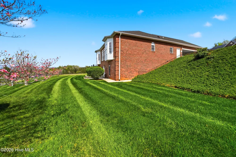 416 Huntington Woods Drive Lenoir, NC 28645