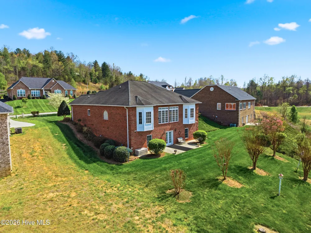 416 Huntington Woods Drive Lenoir, NC 28645