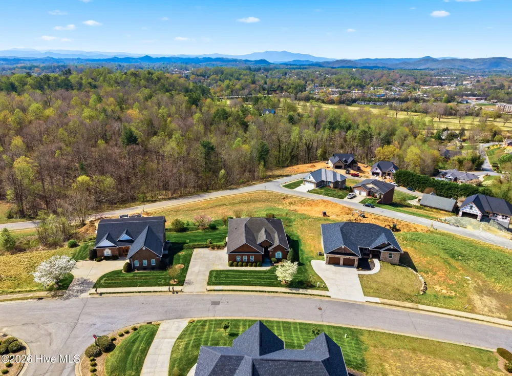 416 Huntington Woods Drive Lenoir, NC 28645