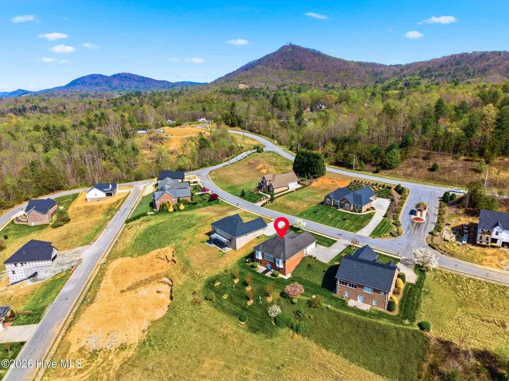 416 Huntington Woods Drive Lenoir, NC 28645